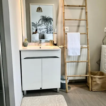 La Gariguette-parking Prive-balcon شقة