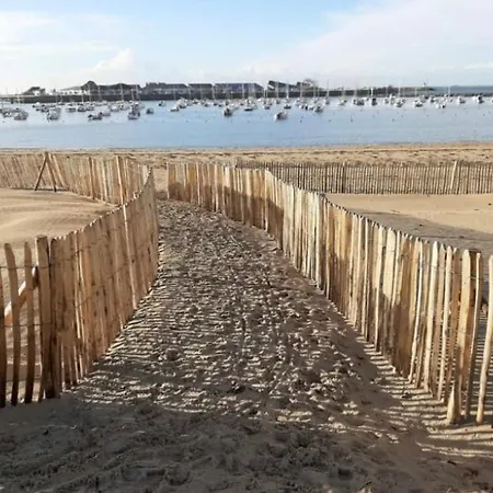 La Gariguette-parking Prive-balcon